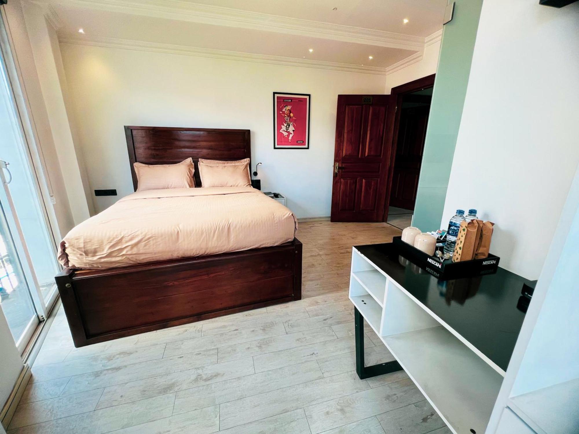 Bed Station 210 Otel Kandy Dış mekan fotoğraf